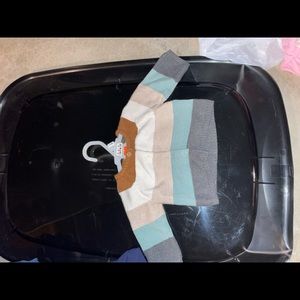 H&M cardigan. Unisex. Perfect sweater for your little one size 1-2 months